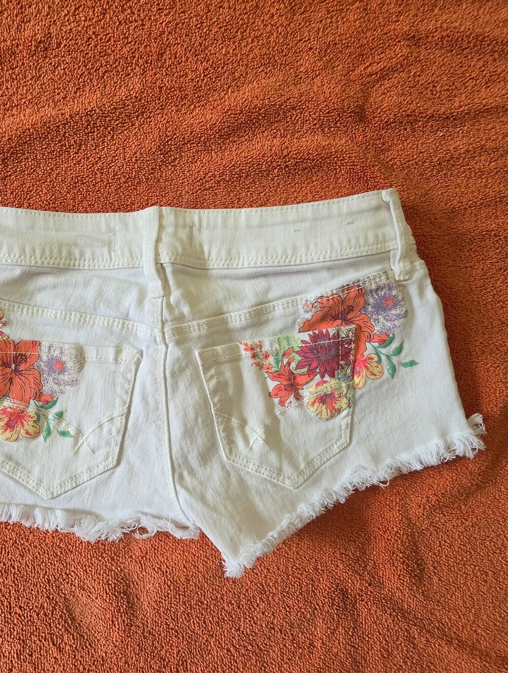 Bullhead White Denim Floral Cutoff Shorts - Picture 2 of 3